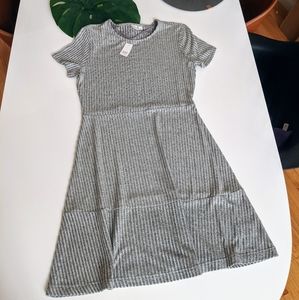 *BRAND NEW* A-Line Tiered sweater dress